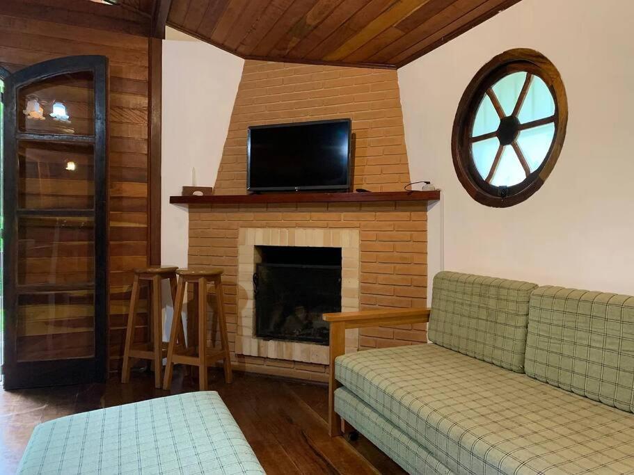 Confortavel Casa Com Lareira 10Min Capivari กังโปสดูจอร์เดา ภายนอก รูปภาพ